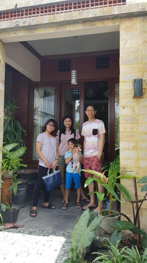 Unique Homestay 443 Jogjakarta Buitenkant foto