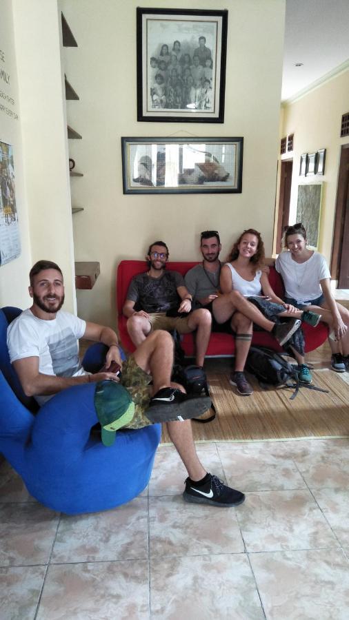 Unique Homestay 443 Jogjakarta Buitenkant foto