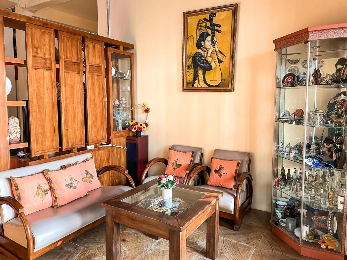 Unique Homestay 443 Jogjakarta Buitenkant foto
