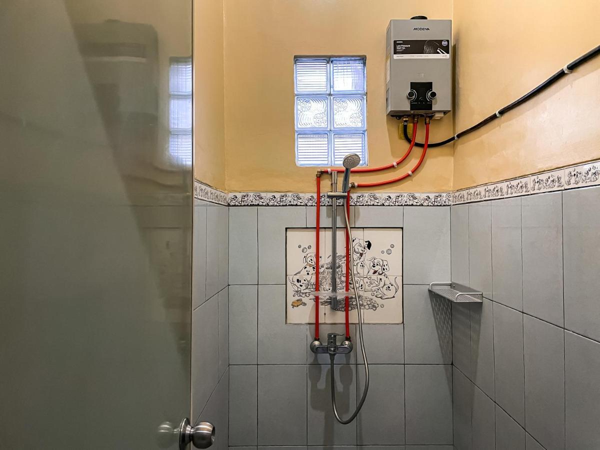 Unique Homestay 443 Jogjakarta Buitenkant foto