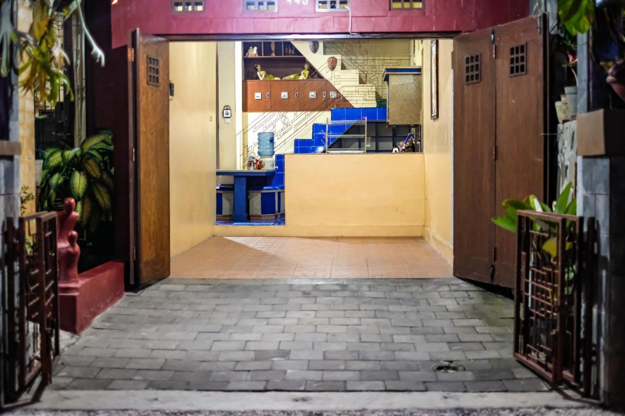 Unique Homestay 443 Jogjakarta Buitenkant foto