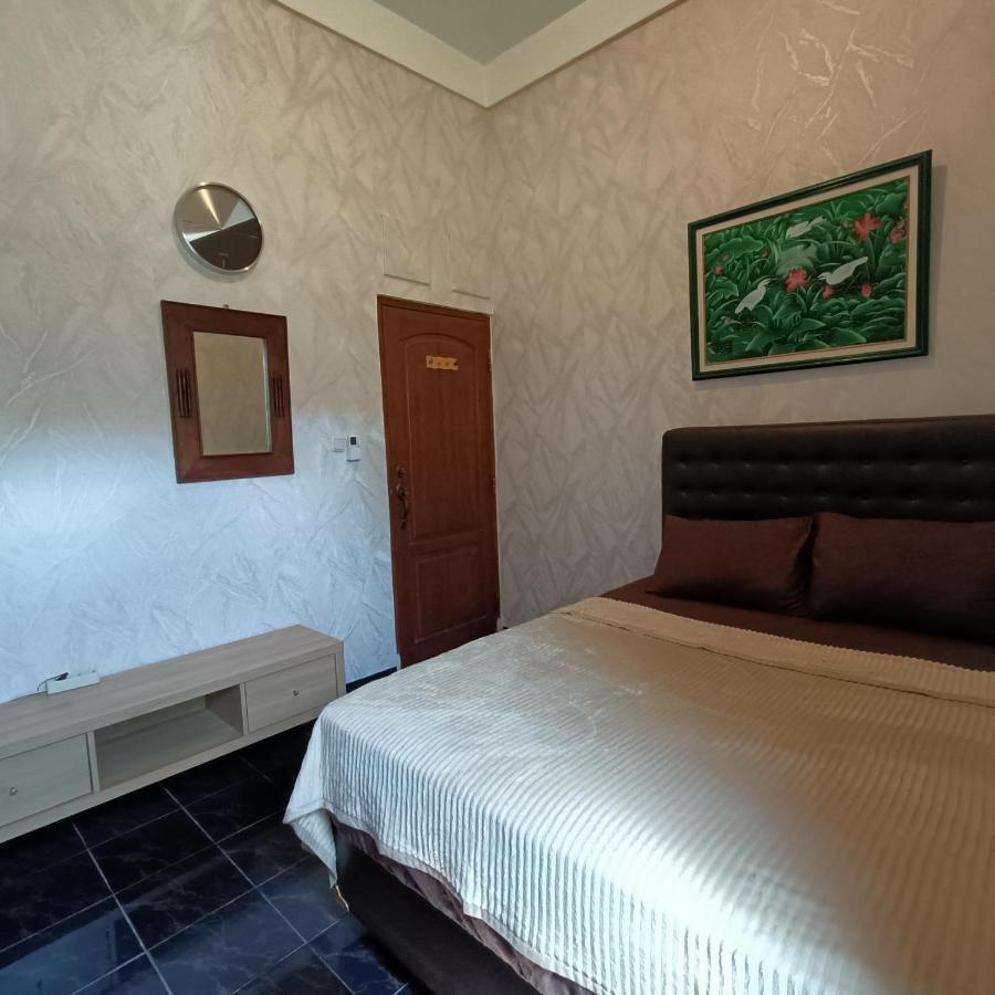 Unique Homestay 443 Jogjakarta Buitenkant foto