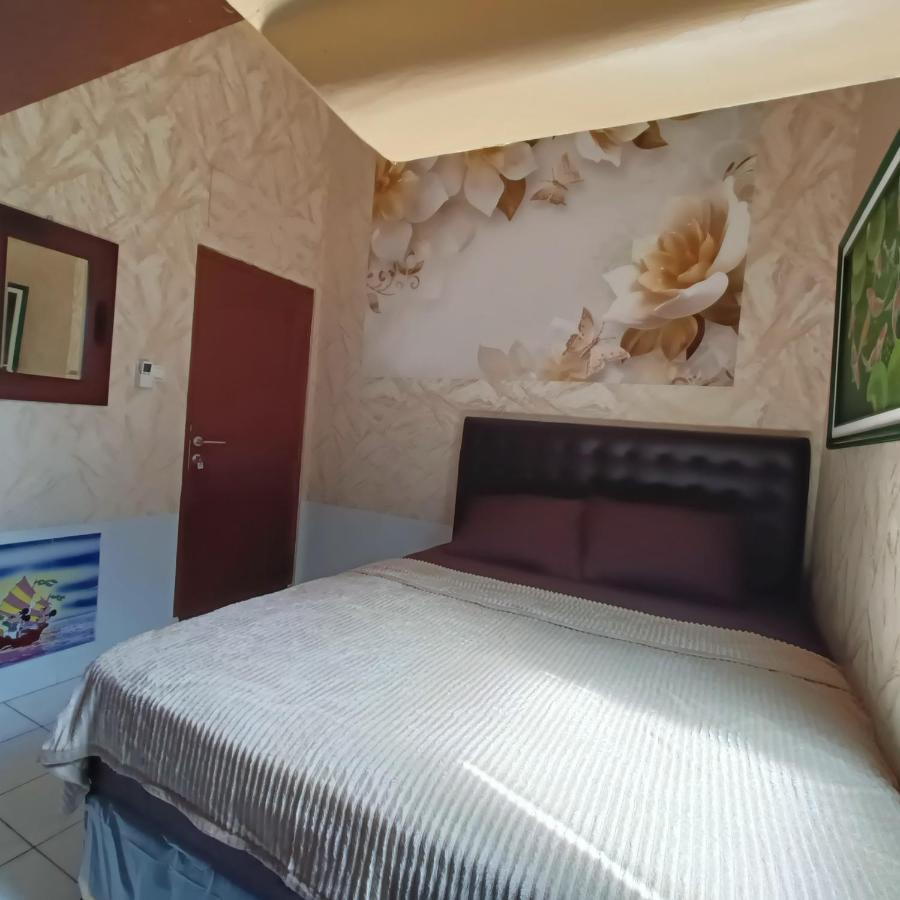 Unique Homestay 443 Jogjakarta Buitenkant foto
