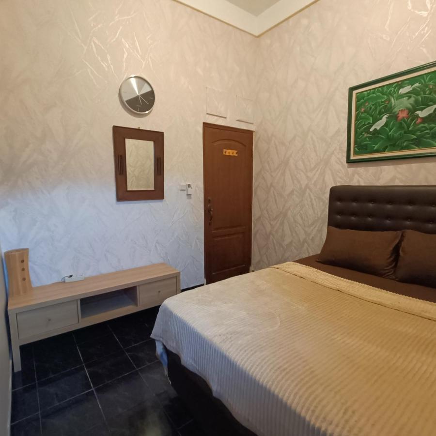 Unique Homestay 443 Jogjakarta Buitenkant foto
