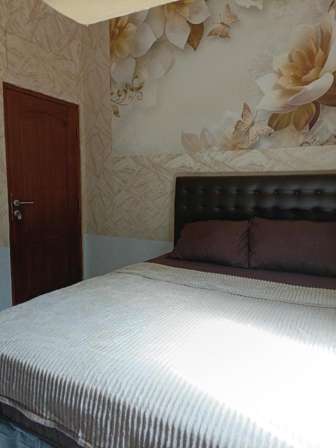 Unique Homestay 443 Jogjakarta Buitenkant foto
